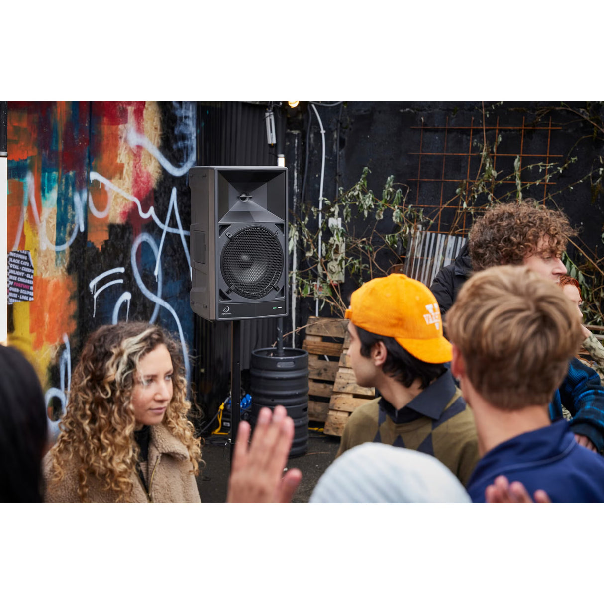 AlphaTheta WAVE-EIGHT Portable DJ Speaker