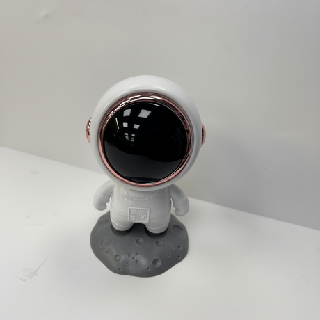 Astronaut speaker