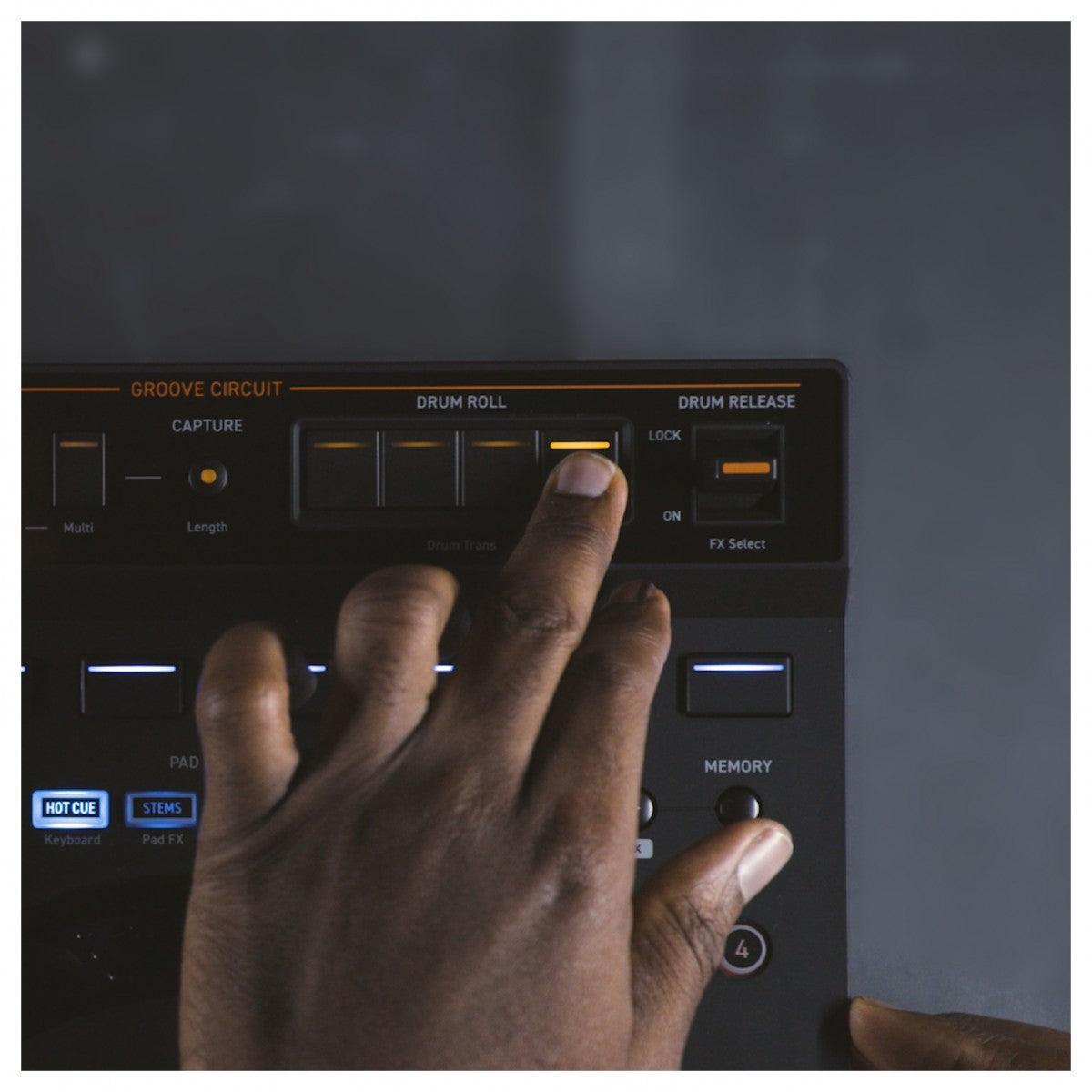 AlphaTheta DDJ-GRV6 DJ Controller & CTRL Case